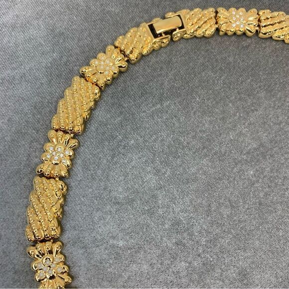 𝅺VINTAGE Nina Ricci gold tone Crystal rhinestone choker necklace adjustable - Picture 5 of 10